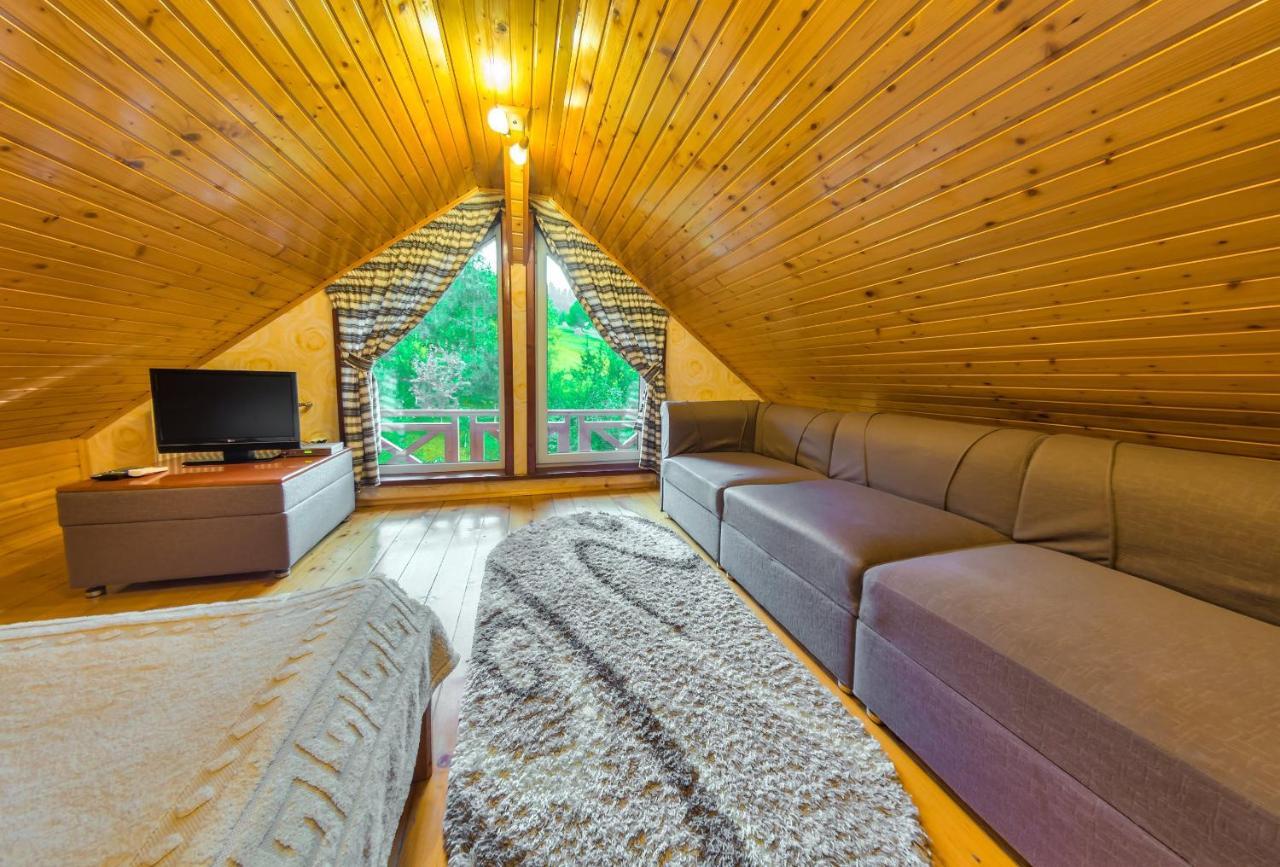 Karpatska Villa マイコリチン エクステリア 写真