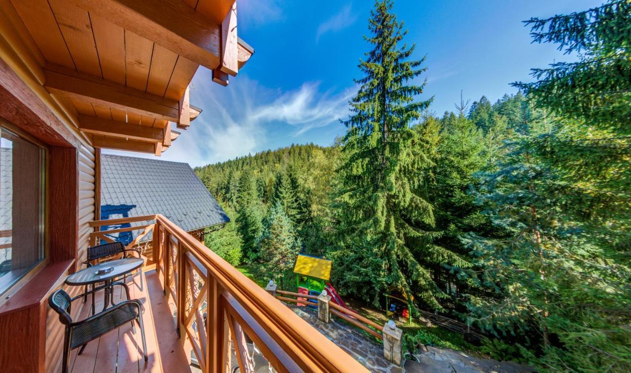 Karpatska Villa マイコリチン エクステリア 写真