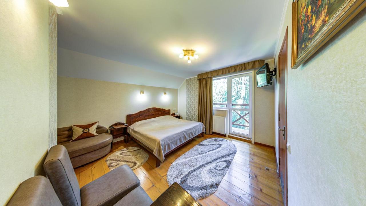 Karpatska Villa マイコリチン エクステリア 写真
