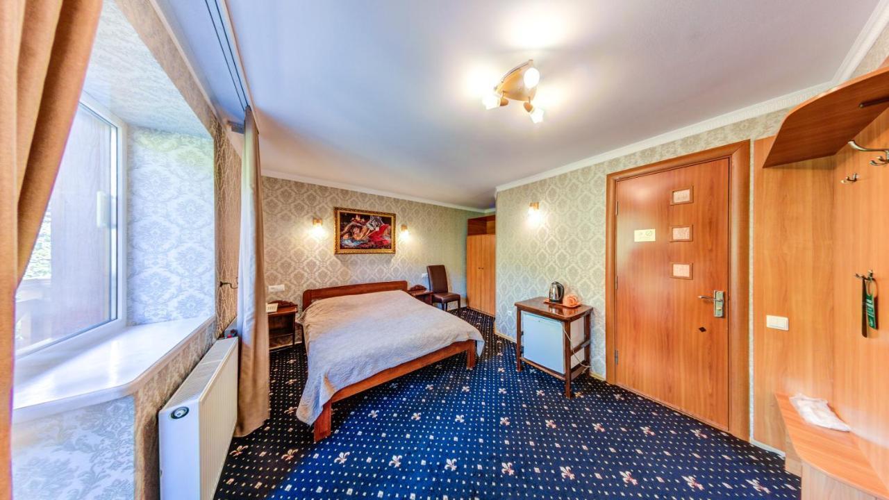 Karpatska Villa マイコリチン エクステリア 写真
