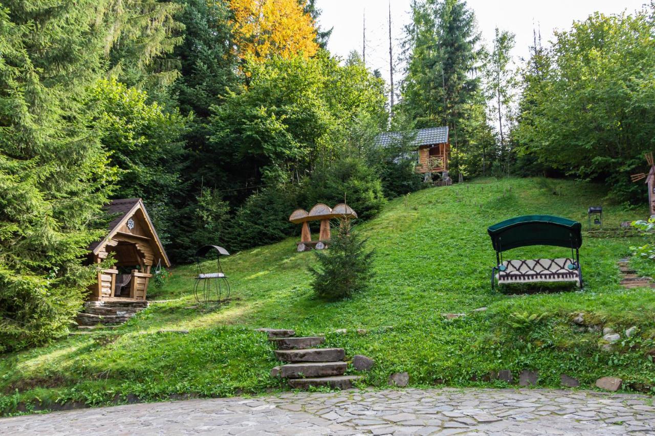 Karpatska Villa マイコリチン エクステリア 写真